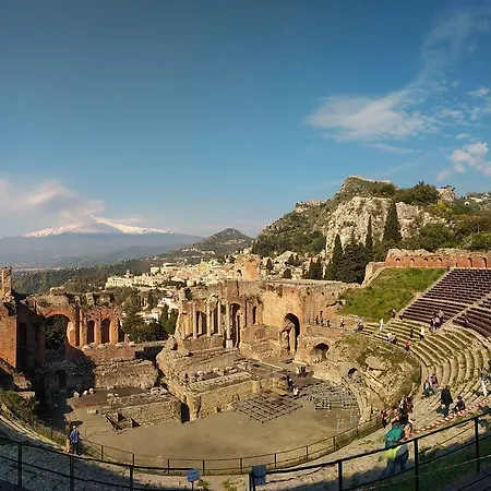 Domus Nazarena * Taormina